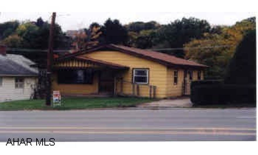 Well built 3 bedroom, 1 1/2 baths one story, with eat-in kitchen, hardwood floors, plastered walls, nice size rooms, lg. clostes, 15x30 in-ground Wertz pool 4 ft deep. lg. picnic pavillon, chain linked fenced yard, storage shed, off street parking, newer  Well built 3 bedroom, 1 1/2 baths one story, with eat-in kitchen, hardwood floors, plastered walls, nice size rooms, lg. clostes, 15x30 in-ground Wertz pool 4 ft deep. lg. picnic pavillon, chain linked fenced yard, storage shed, off street parking, newer windows and roof. In need of some tender loving care.