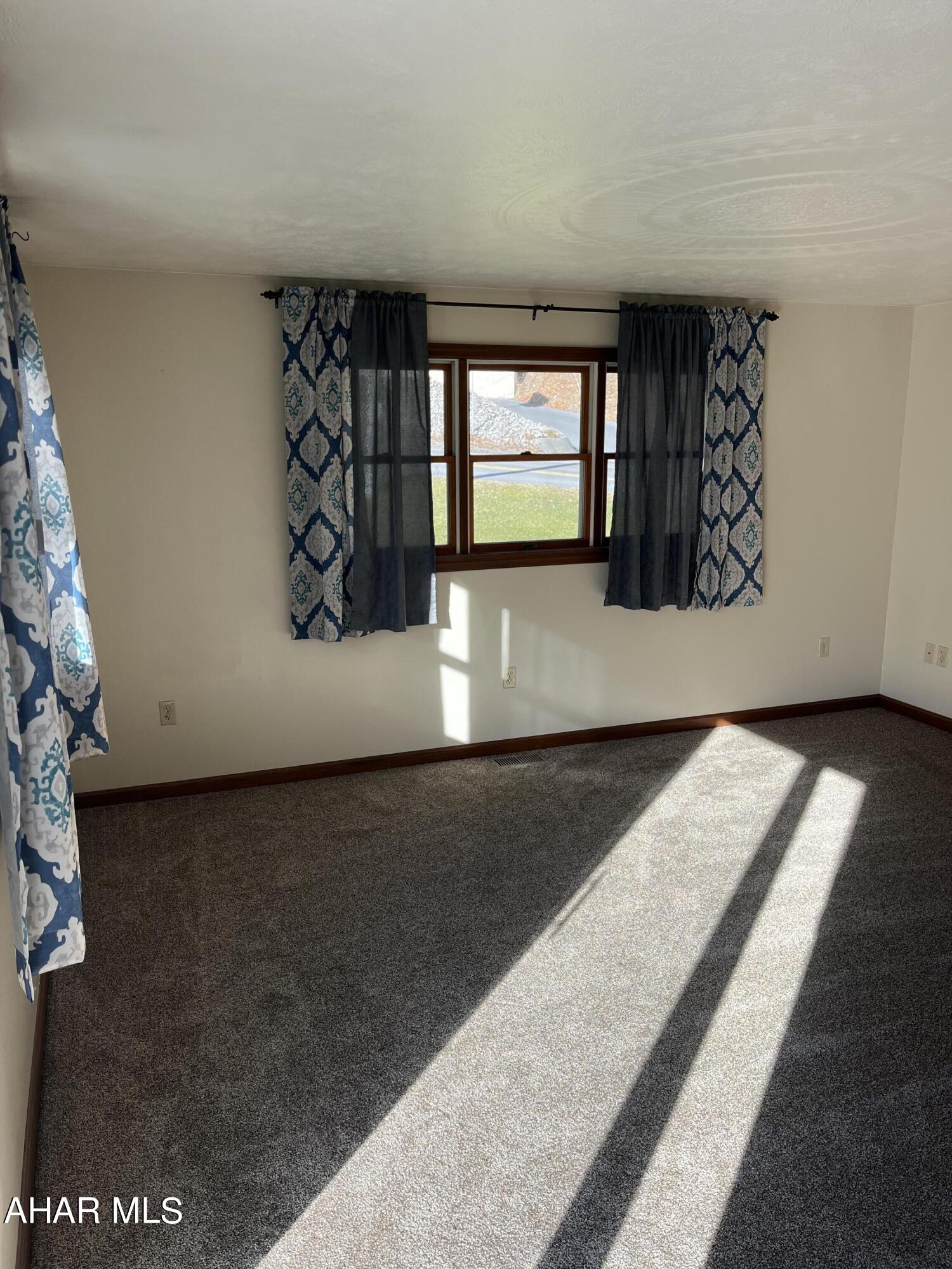 Juniata Gap - Residential