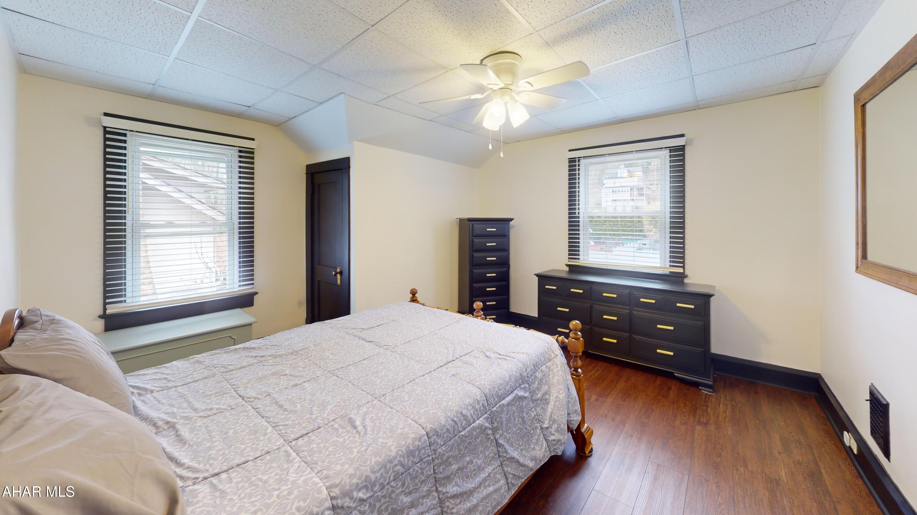 Llyswen - Residential