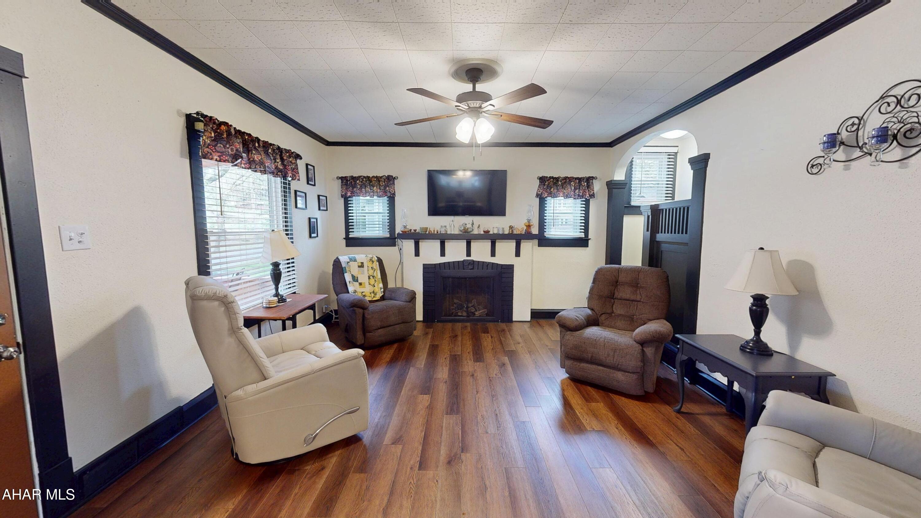 Llyswen - Residential