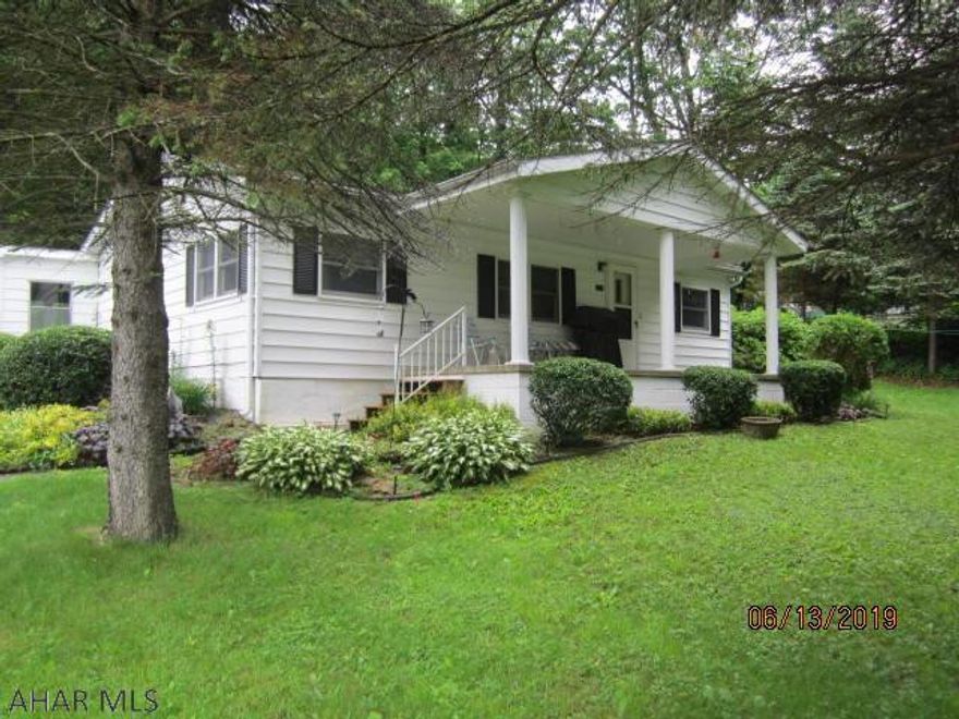 This is the second or third owner.The title has been retired.The owner does not know the year, make model or serial number of the mobile home.The home has been resided and can't find any HUD tags