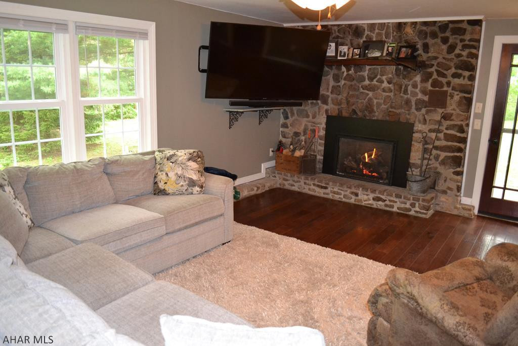 Lower Brush Mountain Road - Residential