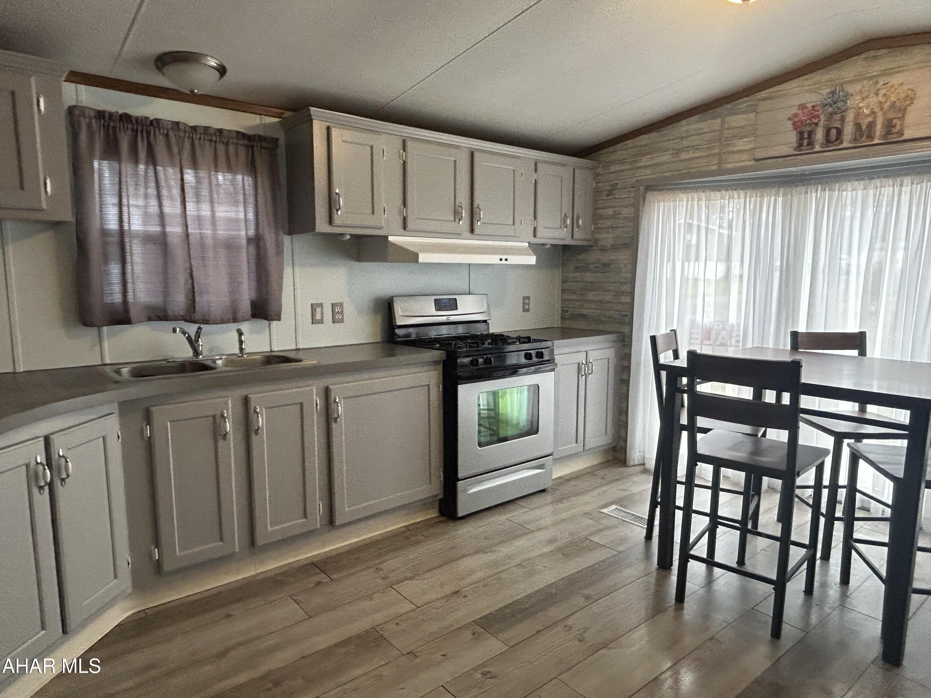 Hillcrest Community - Residential