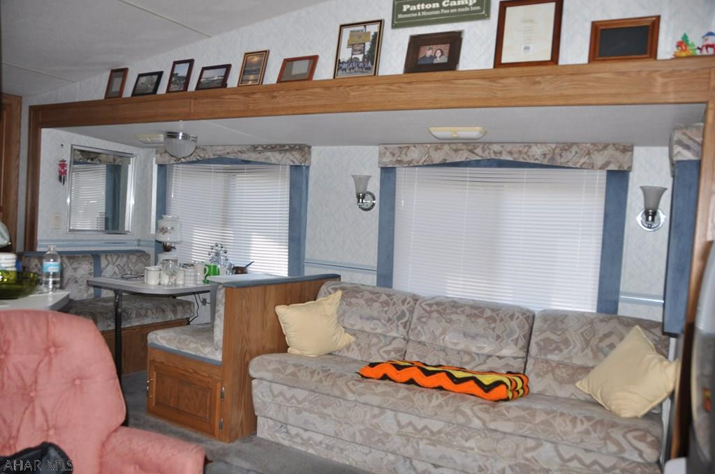 Glendale Yearound - Residential