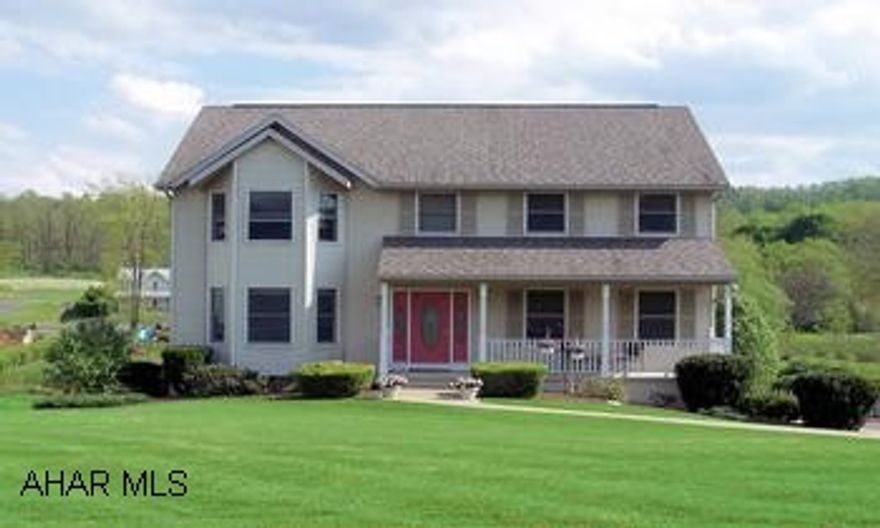 APPLEWOOD SECTION, PENN FARMS.  TWO STORY WITH 4 BEDROOMS, 2.5 BATHS, HARDWOOD FLOORS, EAT-IN KITCHEN, WALKOUT BASEMENT TO LARGE BACK YARD.  CONTACT AGENT BEFORE WRITING CONTRACT.  CONTACT SUSAN AT 935-8252. APPLEWOOD SECTION, PENN FARMS.  TWO STORY WITH 4 BEDROOMS, 2.5 BATHS, HARDWOOD FLOORS, EAT-IN KITCHEN, WALKOUT BASEMENT TO LARGE BACK YARD.  CONTACT AGENT BEFORE WRITING CONTRACT.  CONTACT SUSAN AT 935-8252.