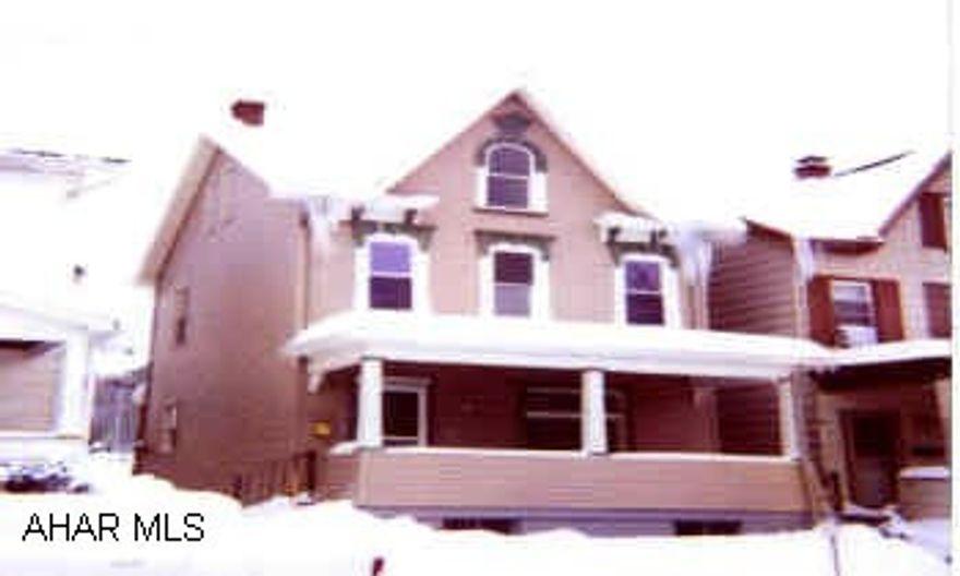 2 STORY VINYL NO SHOWINGS UNTIL 2/23/03.  BEAUTIFULLY REMODELED, 3 BEDROOM WITH NEW OAK KITCHEN, CERAMIC TILE FLOOR, NEW FURNACE, NEW CARPET AND PAINT.  IT IS LIKE NEW!
