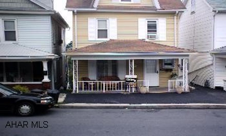 VExcellent for the first time home buyer! roomy home with 3 BR's & finished attic. 1 full bath, 2 half baths. 2nd & 3rd floor have new windows. Excellent for the first time home buyer! roomy home with 3 BR's & finished attic. 1 full bath, 2 half baths. 2 Excellent for the first time home buyer! roomy home with 3 BR's & finished attic. 1 full bath, 2 half baths. 2nd & 3rd floor have new windows.