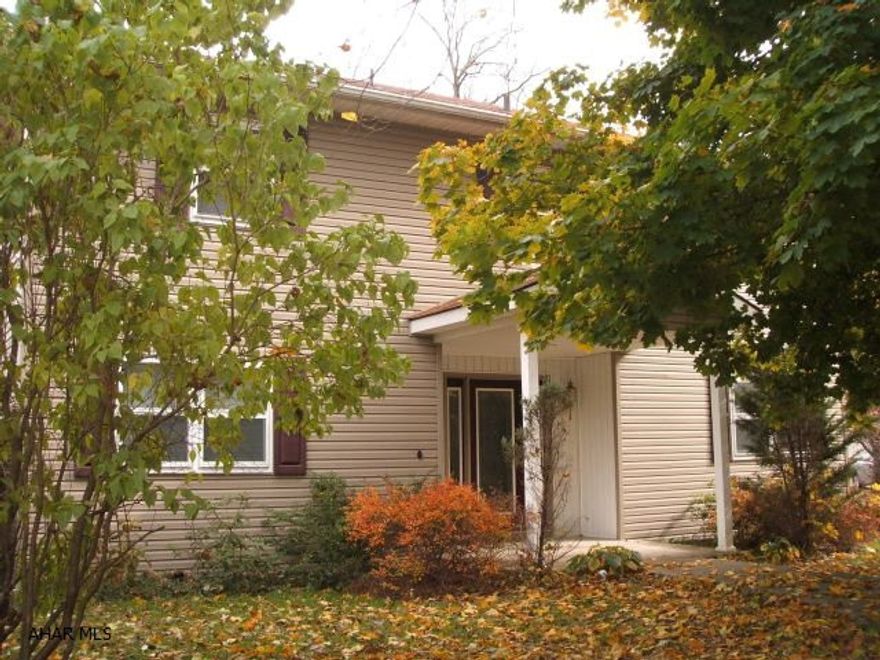 Close to Altoona Campus. Quiet area. Large bedrooms, 2nd floor balcony. Main level private patio. Huge living room, eating area in kitchen, 1st floor laundry and 3/4 bath.