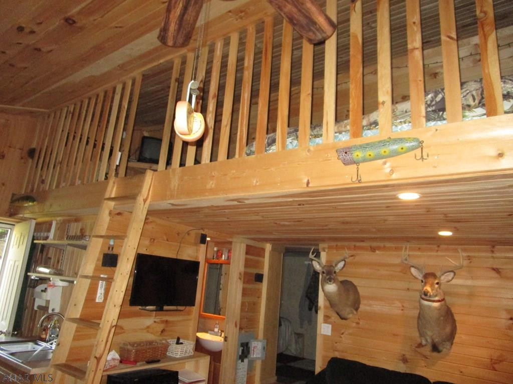 Glendale Yearound - Residential