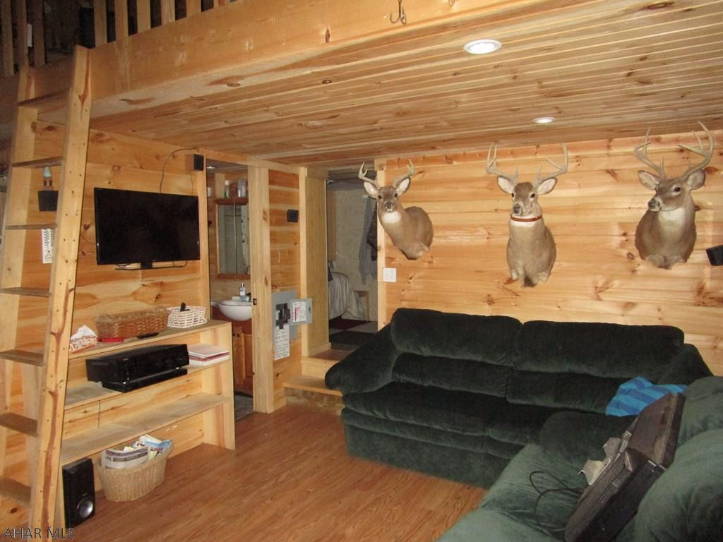 Glendale Yearound - Residential