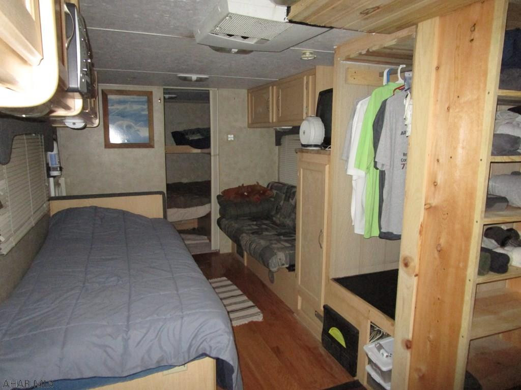 Glendale Yearound - Residential