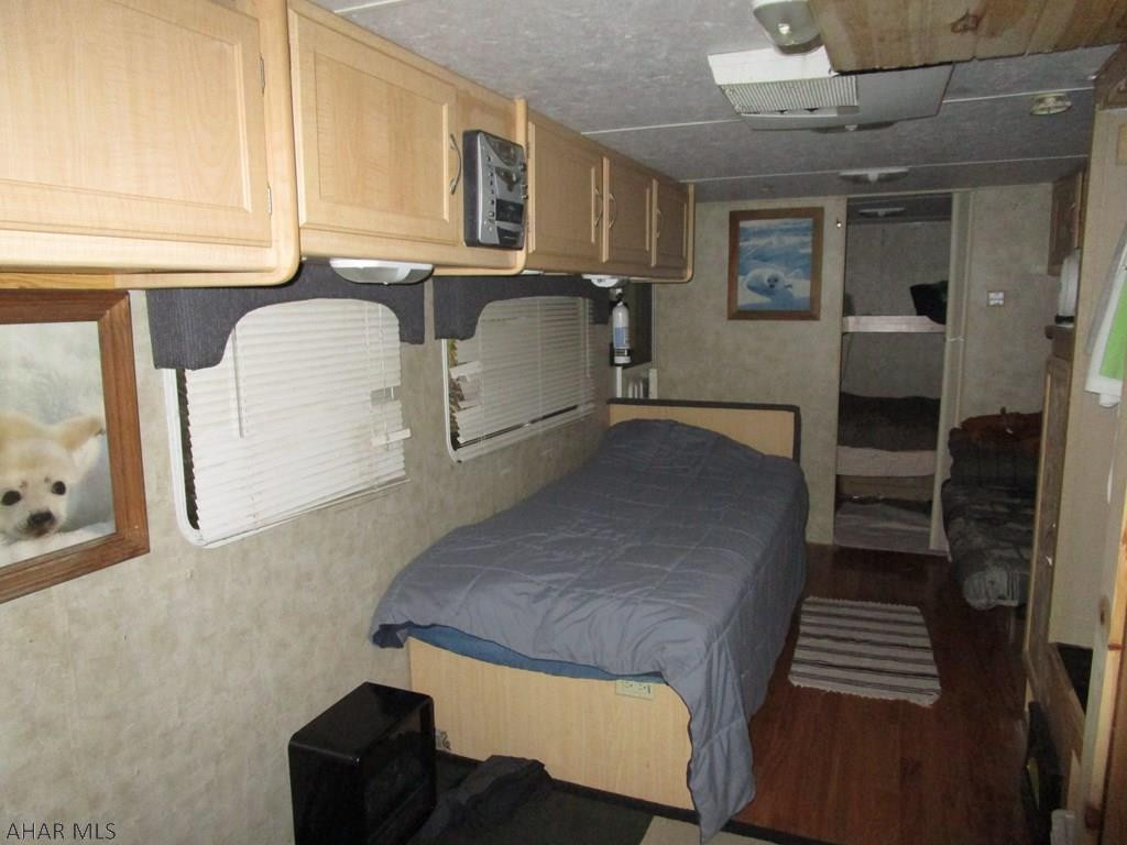 Glendale Yearound - Residential