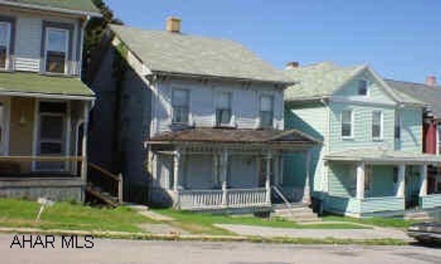 SOLD "AS IS", NEEDS LOTS OF T.L.C. SOLD "AS IS", NEEDS LOTS OF T.L.C.