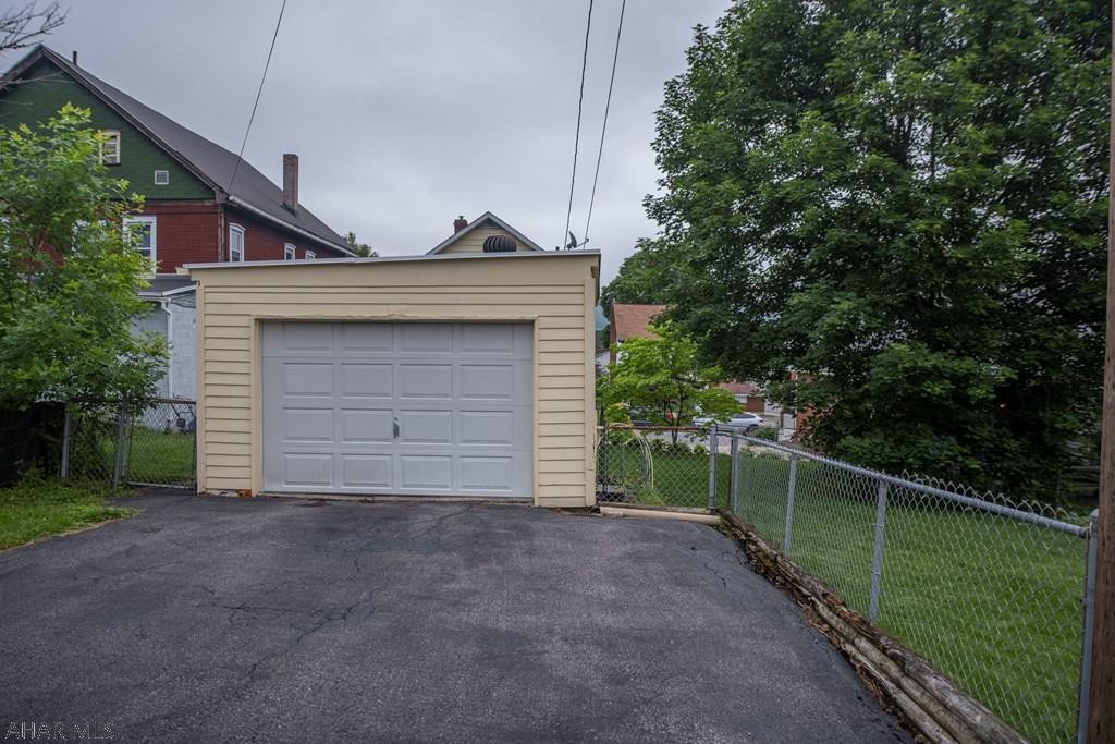 Juniata - Residential