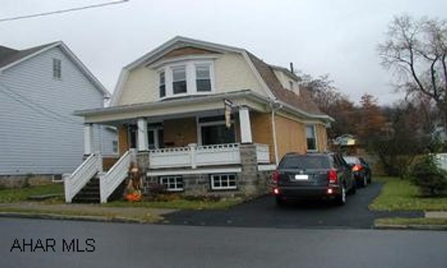 This 3 BR Brick & Vinyl Home Is A Great Home - Needs No Work & Take Advantage Of Home Buying Credit - This Home Features L.R. & D.R./Hardwood, Kitchen Adjoining F.R., Rear Deck, Fenced In Yard, Off Street Parking - See Pictures & Call Dee For Your Showing This 3 Bedroom Brick & Vinyl Home Is A Great Home - Needs No Work & Take Advantage Of Home Buying Credit - This Home Features Living Room & Dining Room / Hardwood, Kitchen Adjoining Family Room, Rear Deck, Fenced In Yard, Off Street Parking - See Pictures & Call Dee For Your Showing.  Possible 60 Day Closing.