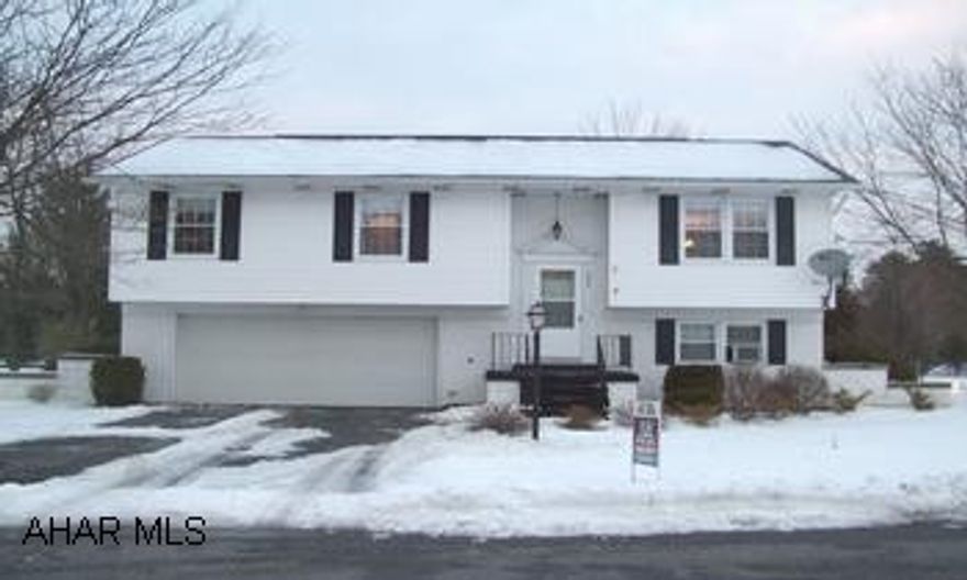 You must see this stunning home in one of Hollidaysburg's finest neighborhoods. 3 BR, 2.5 BA bi-level w/vinyl siding, 2 car garage, & flat yard w/brand new patio. You must see this stunning home in one of Hollidaysburg's finest neighborhoods. 3 BR, 2.5 BA bi-level w/vinyl siding, 2 car garage, & flat yard w/brand new patio.