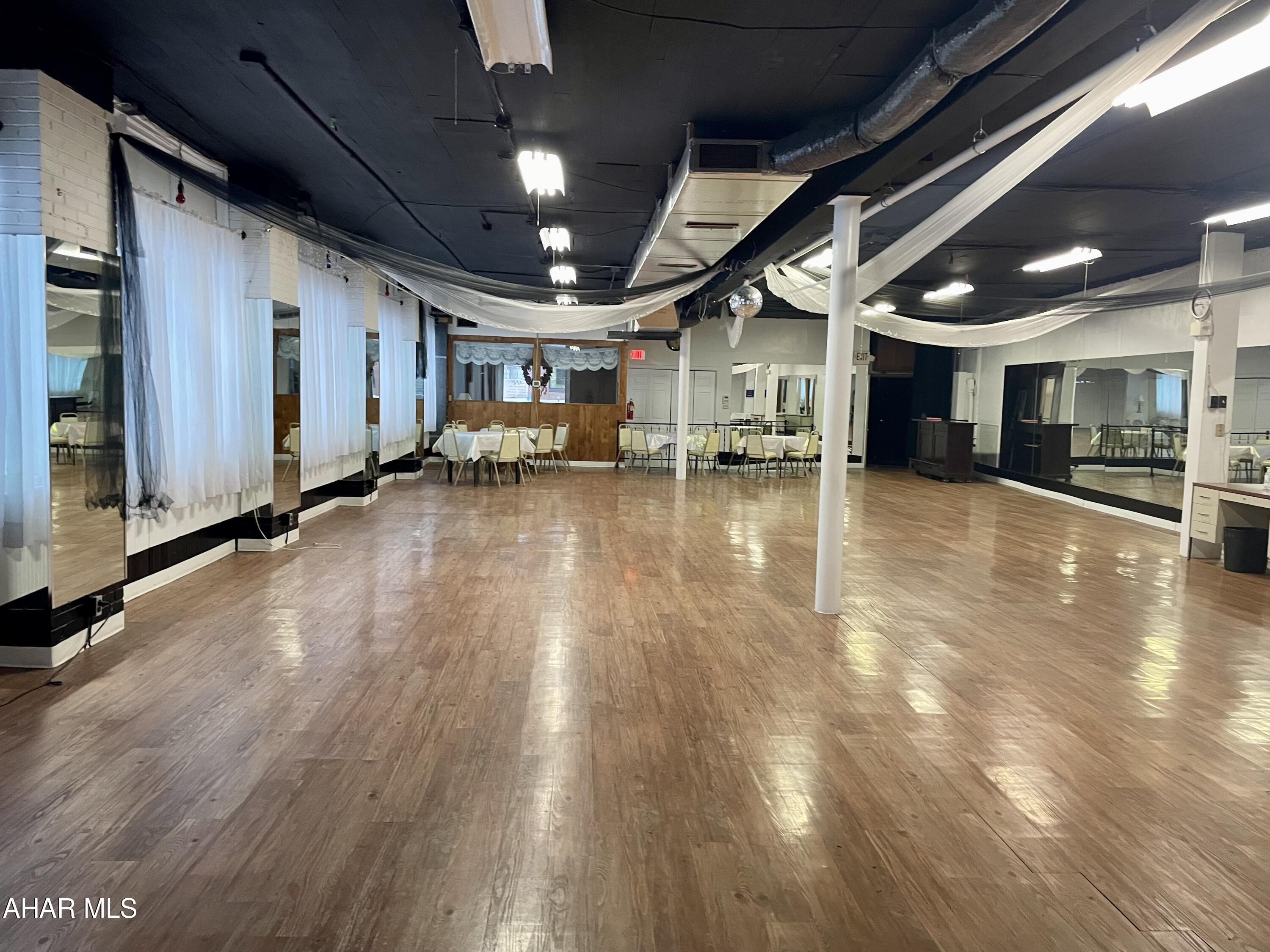 None - Commercial Lease