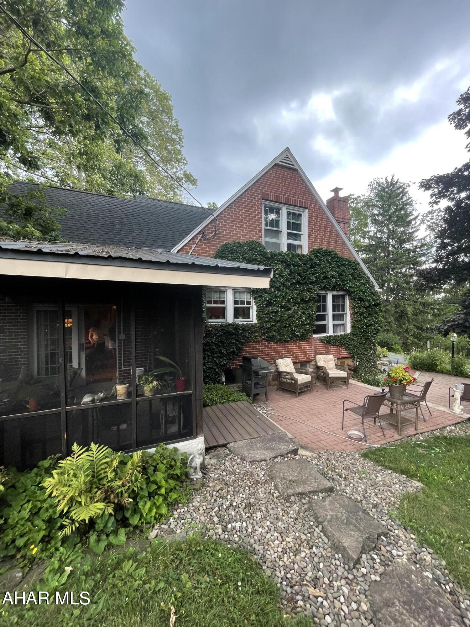 Sinking Valley - Residential