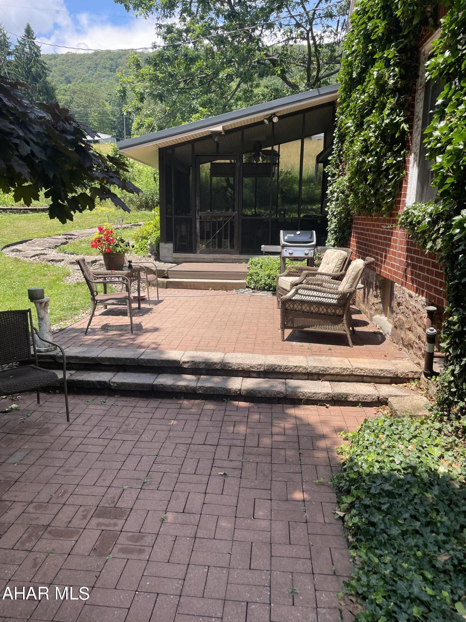 Sinking Valley - Residential