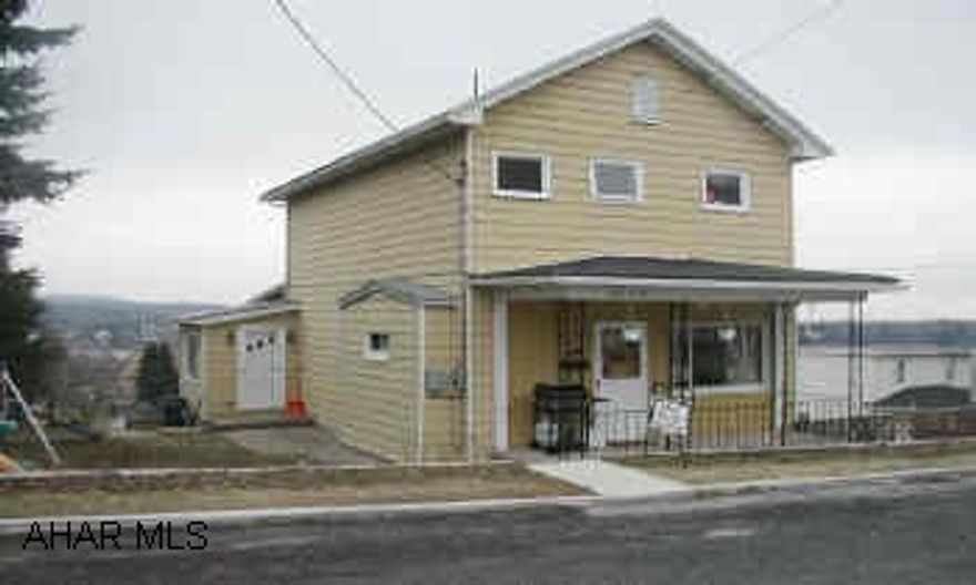 Great Starter! Move-in Condition!  Well maintained 3 BR (one is captive), 1 BA home on a nice lot with a view!  Has newer carpet throughout. Updated BA.  Walk up attic-storage only.   Must See!  Call Heather for more details! Call for appointment.