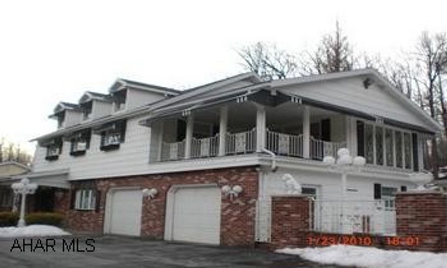 Large home in Sinking Valley. 2 car garage, finished basement,  2 story, 4BR, 2.5BA, 1 acre. Large home in Sinking Valley. 2 car garage, finished basement, 2 story, 4BR, 2.5BA, 1acre.