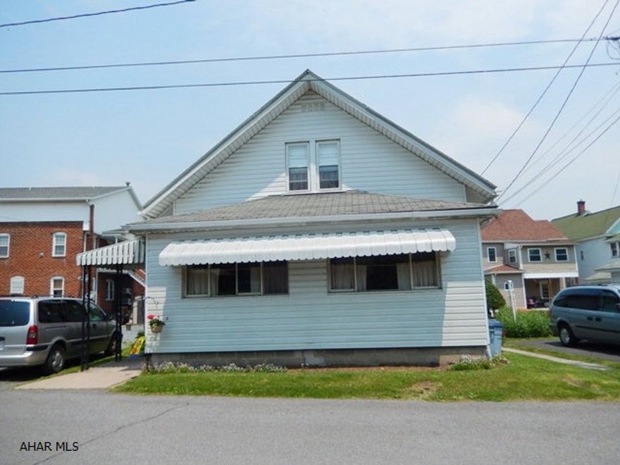 Nicely remodeled 1 1/2 story home, 3 BR, 2 BA, central air, fenced yard, renovated eat-in kitchen 2010.