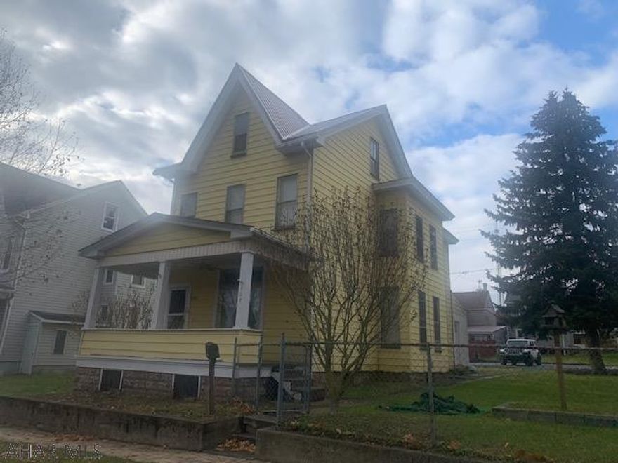 East End home on a double lot with off street parking. The interior has been freshly painted, all new flooring, updated bath and kitchen. Beautiful original woodwork throughout the entire home. Also there is a new metal roof. Nothing to do but move in !!