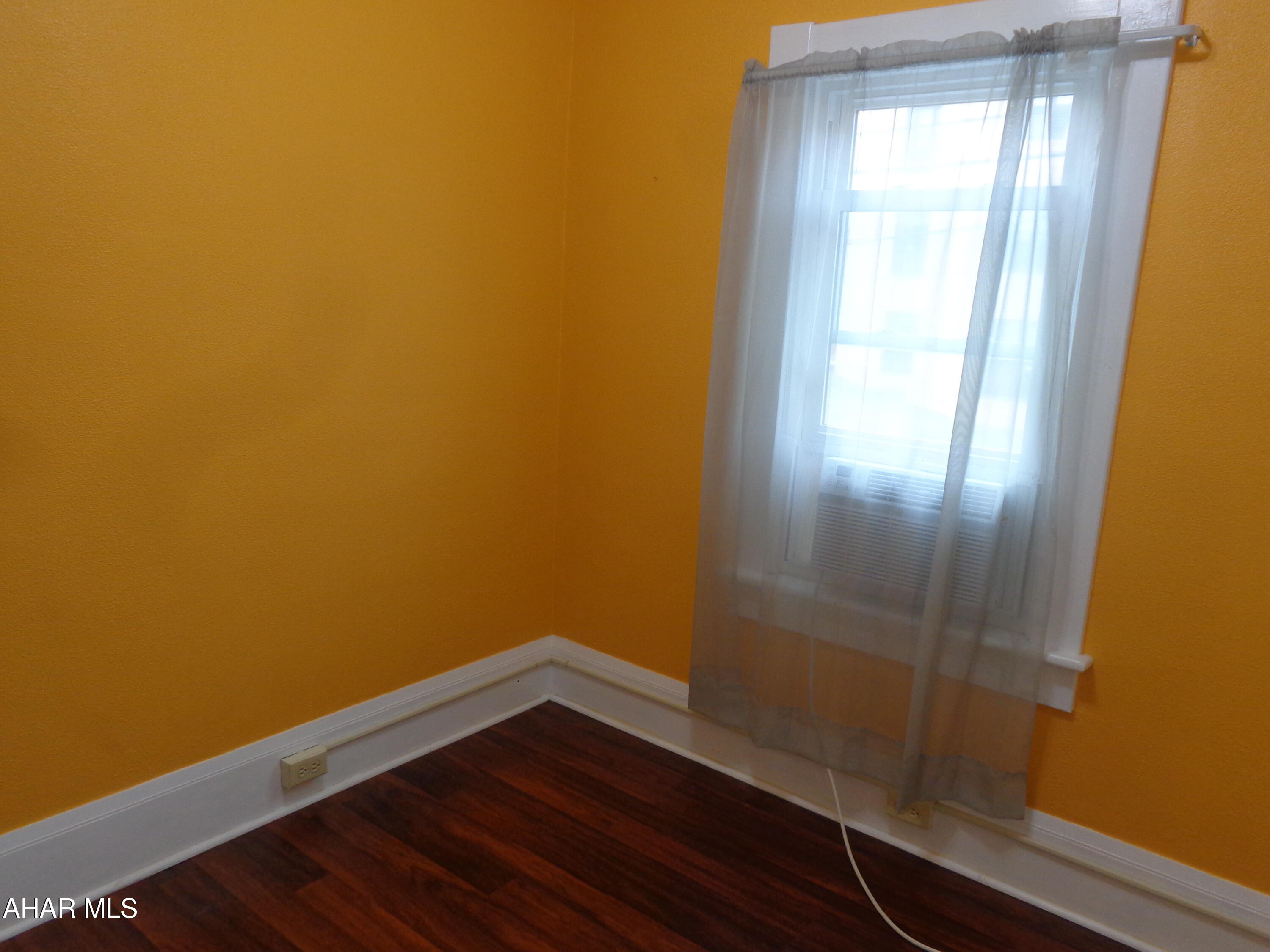 Juniata - Residential