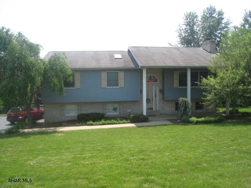 What A Wonderful Home!  Great Location, 3 BR, 2.75 Baths, Well Maintained And Landscaped, Hardwood Floors, Inground Pool.  C/A Priced At Recent Appraisal, Priced To Sell.  Call Now!