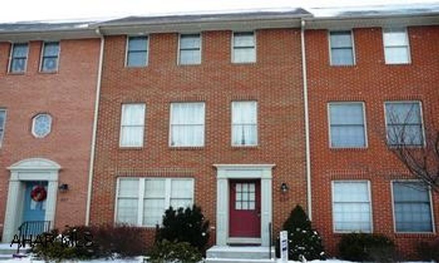 WELL APPOINTED TOWNHOUSE IN HOLLIDAYSBURG BORO WITH HARD WOOD FLOORS ON MAIN LEVEL TWO BEDROOMS AND 2 1/2 BARH.  FIRST LEVEL COULD BE 3RD BEDROOM WITH ITS OWN BATH.  CAN NOT CLOSE TILL MARCH 29,2010. WELL APPOINTED TOWNHOUSE IN HOLLIDAYSBURG BORO WITH HARD WOOD FLOORS ON MAIN LEVEL TWO BEDROOMS AND 2 1/2 BARH.  FIRST LEVEL COULD BE 3RD BEDROOM WITH ITS OWN BATH. CAN NOT CLOSE TILL MARCH 29,2010.