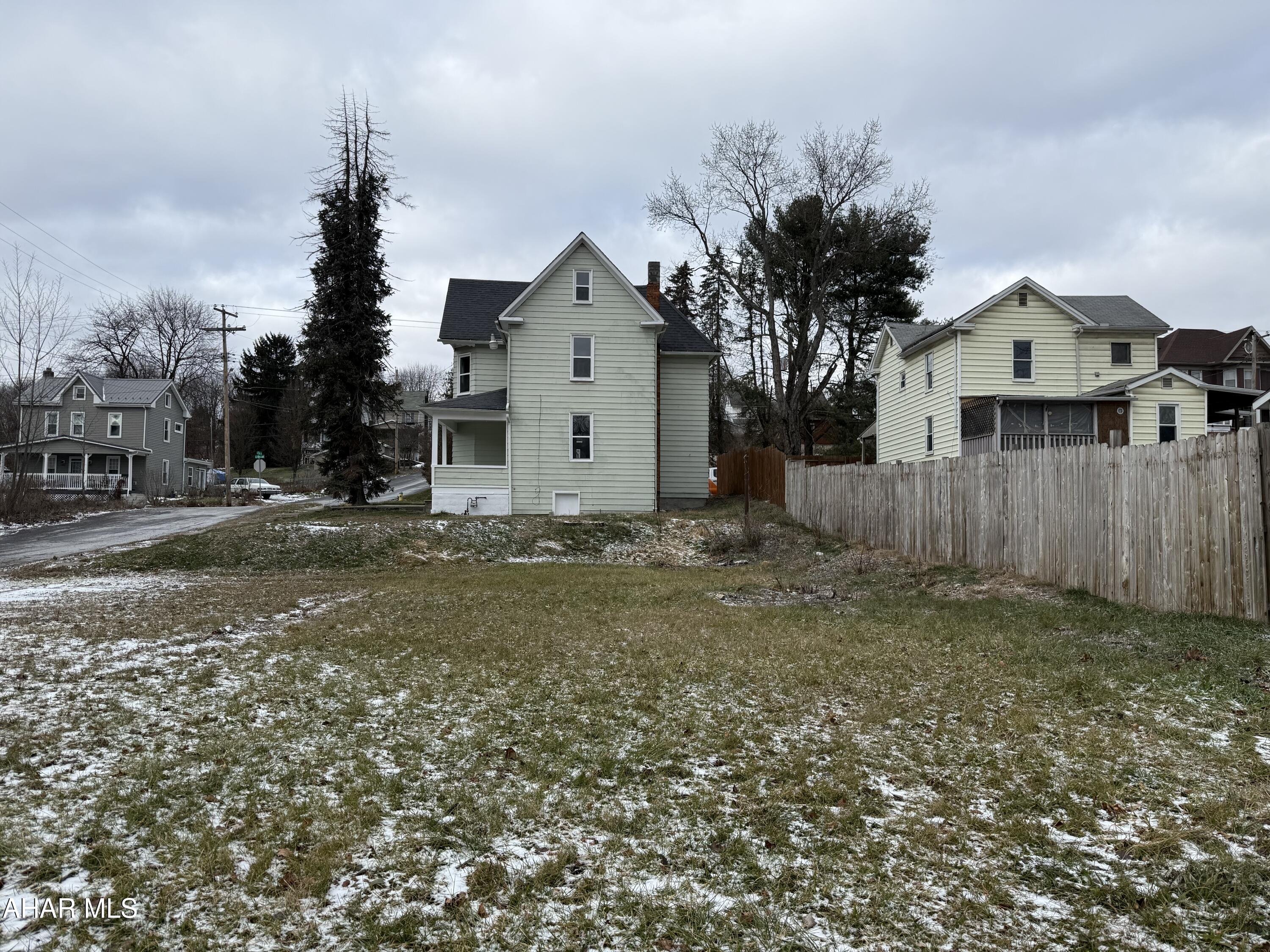 Juniata - Residential