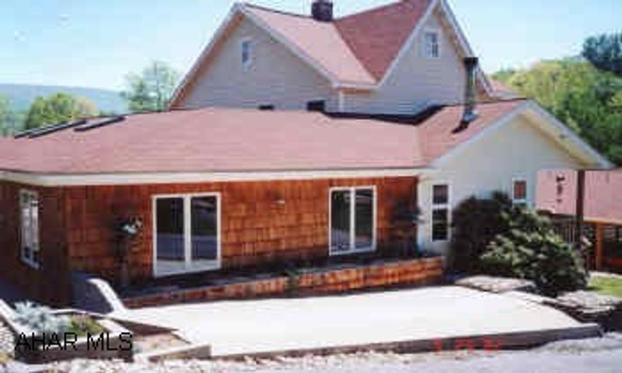 A MUST SEE "STRIKING" CUSTOM HOME, BEAUTIFUL KITCHEN, BRIGHT AND OPEN, MEXICAN TILE FLOOR, TONS OF STORAGE, LARGE LIGHTED DECK, UNDERGROUND UTILITIES, FRUIT TREES, 1/2 ACRE +, THIS IS A MUST SEE INSIDE!  LIKE BRAND NEW. CALL CRYSTAL 943-2470 FOR PERSONAL TOUR. DUAL ZONED HEAT AND ANDERSON WINDOWS.  ALSO INCLUDES 2 PARCELS 1.13-20 AND 1.13-21.