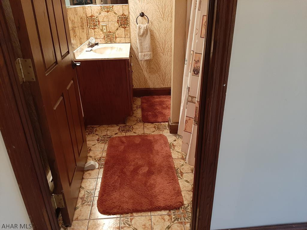 Sinking Valley - Residential