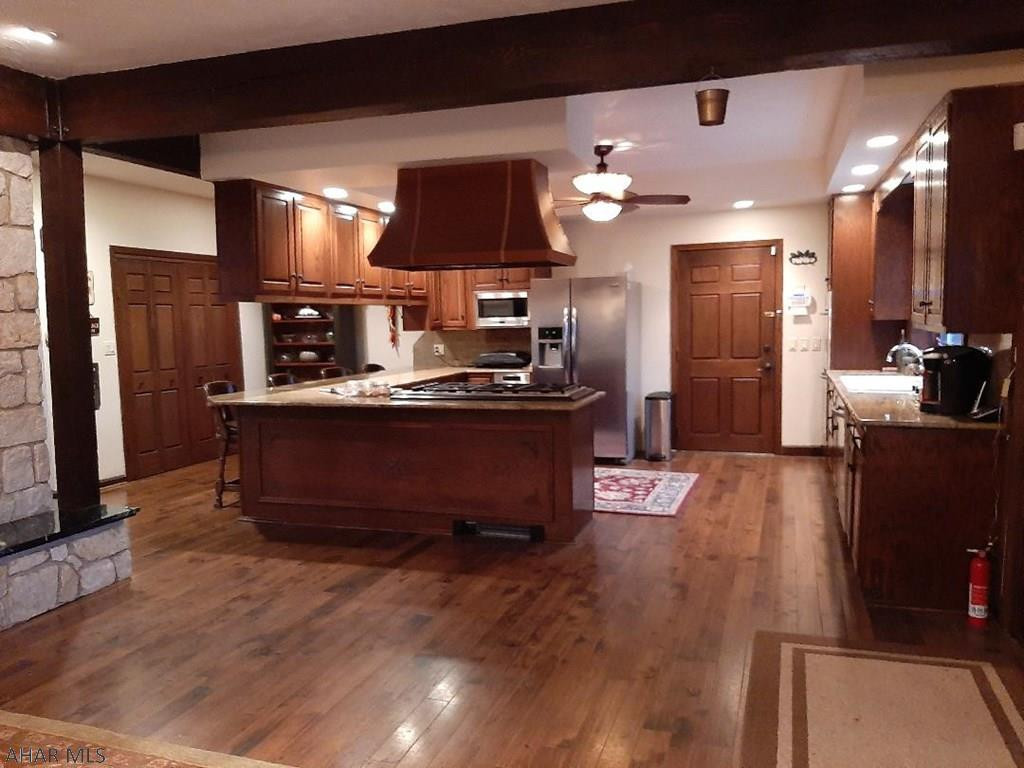 Sinking Valley - Residential