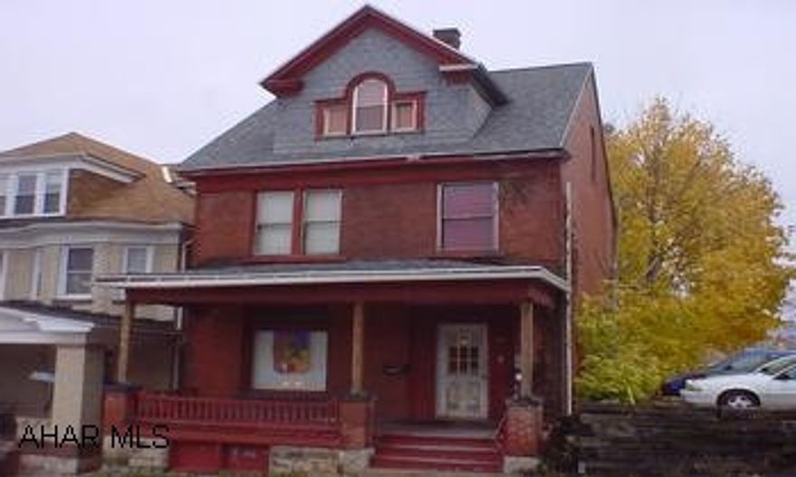 Convenient location, good income, and long term tenants.  Brick 2 story w/ new roof, sofit fascia, 1st floor w/ 1 bedroom, 2nd floor w/ 3-4 bedrooms including 3rd floor. Convenient location, good income, and long term tenants.  Brick 2 story w/ new roof, sofit fascia, 1st floor w/ 1 bedroom, 2nd floor w/ 3-4 bedrooms including 3rd floor.