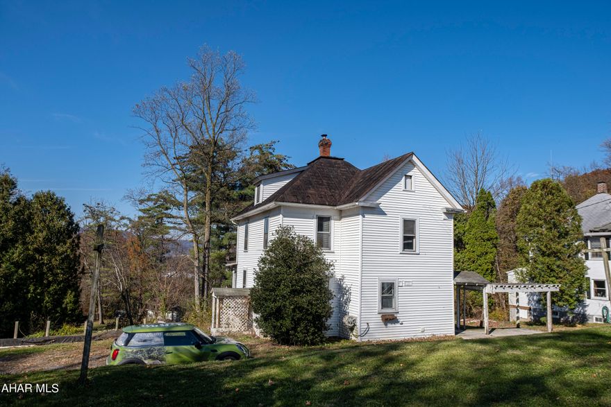 Looking to flip or fix your own home, look no further.. with almost 2 thousand square feet this home has a lot to offer. three bedrooms and a main bath on the second level. Large kitchen,dining,and living rooms and 3/4 bath on the main level. Large yard with out buildings. Motivated Seller