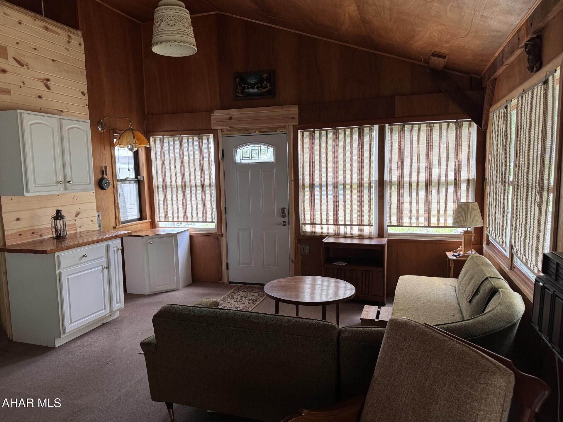 Glendale Yearound - Residential