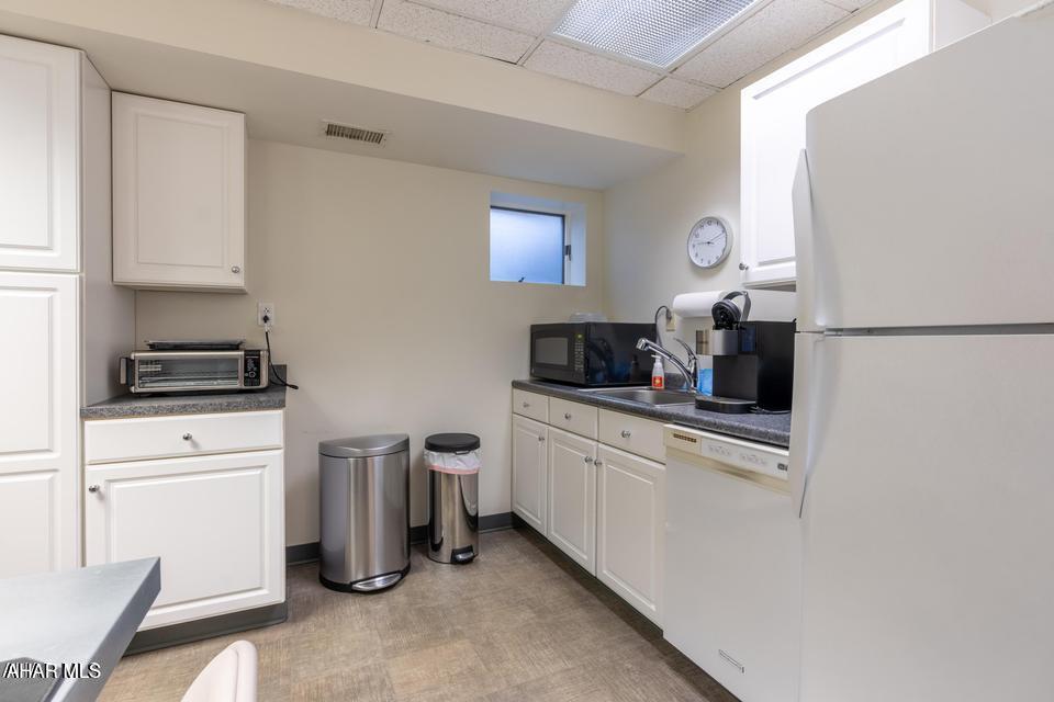 None - Commercial Lease