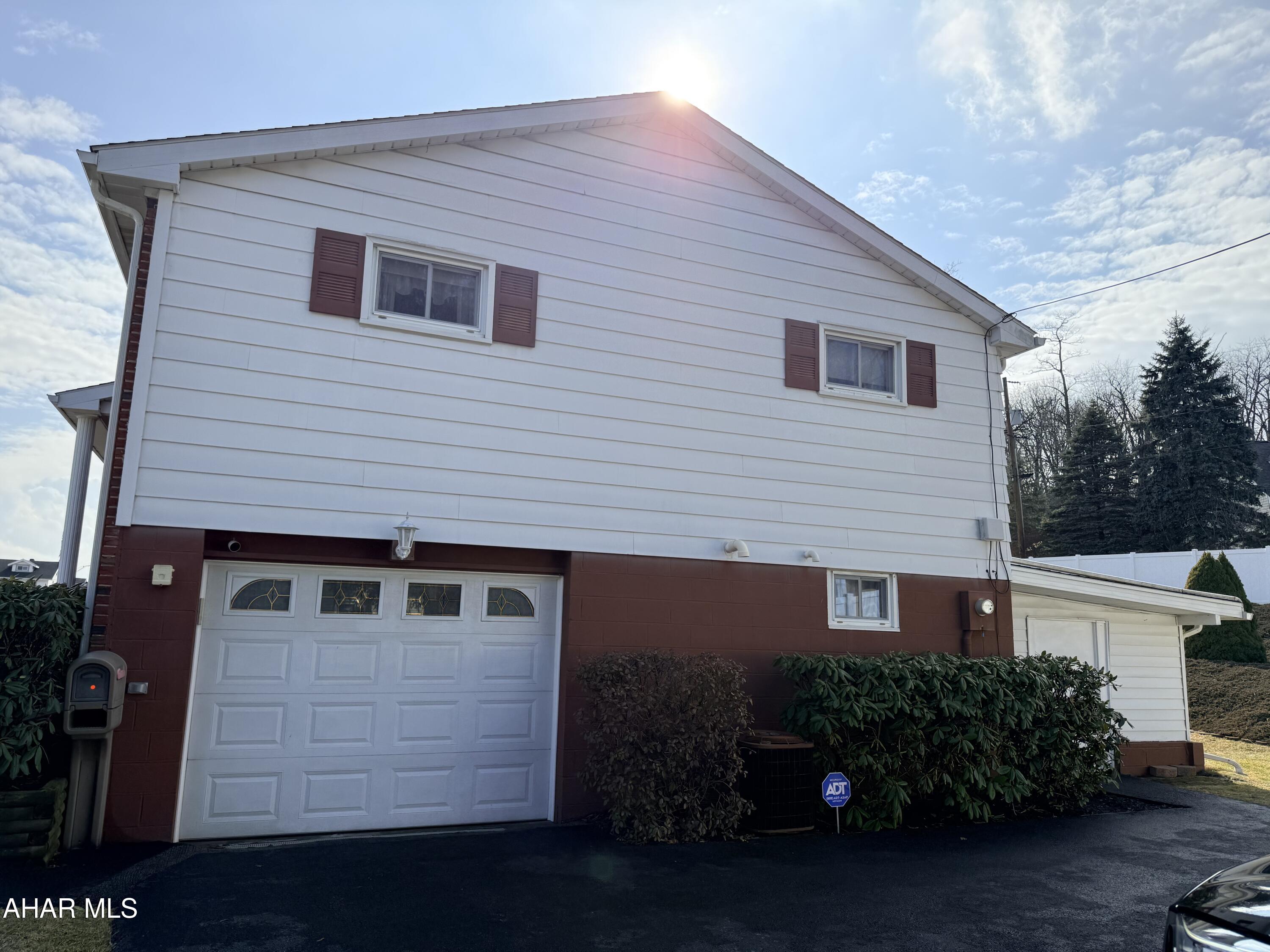 Hillcrest Community - Residential