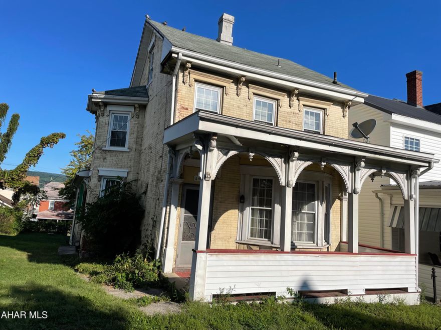 Duplex on a double lot in Altoona! The front part has 3  bedrooms and 1.5 baths, the back part has 1 bedroom and 1 bath. Property is being sold in its current condition.