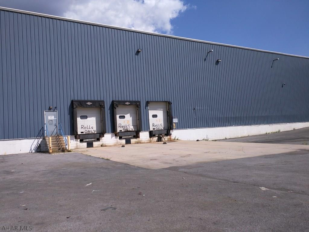 Unknown - Commercial Sale