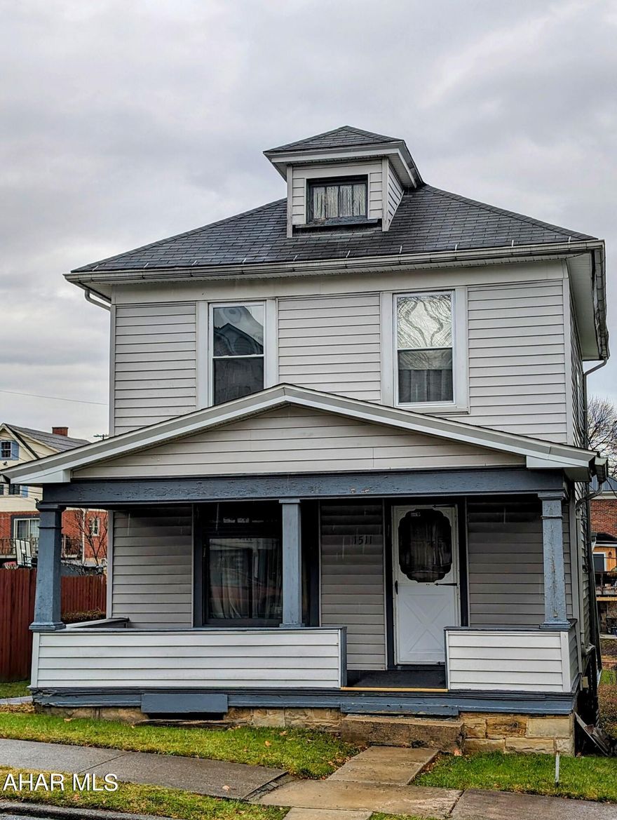 Move-in ready! This home has been well maintained and taken care. 3 Bedrooms, 1 Bath. Spacious rooms with original woodwork and hardwood floors throughout. Nice location in Altoona. Opportunity for an investment property or residence.