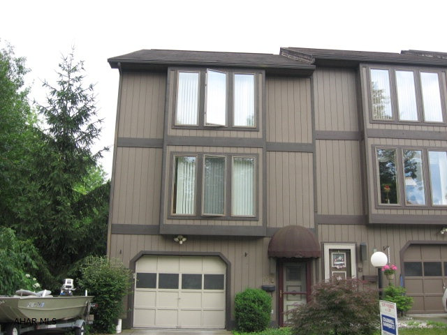 Penn Terrace - Residential