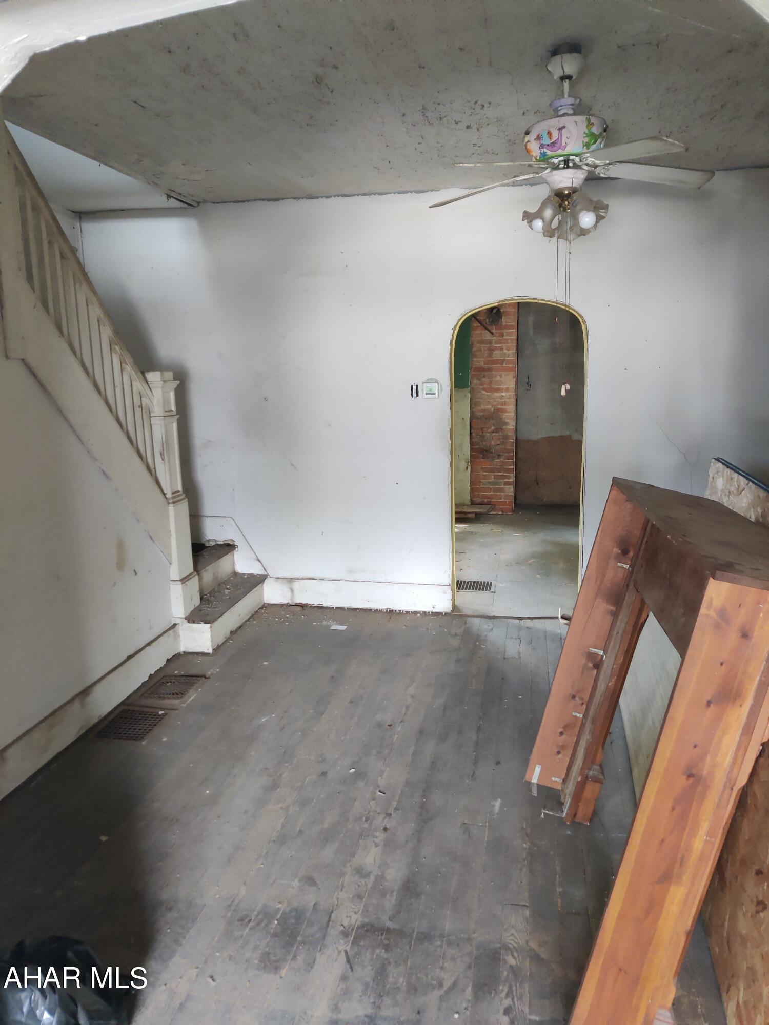 Juniata - Residential