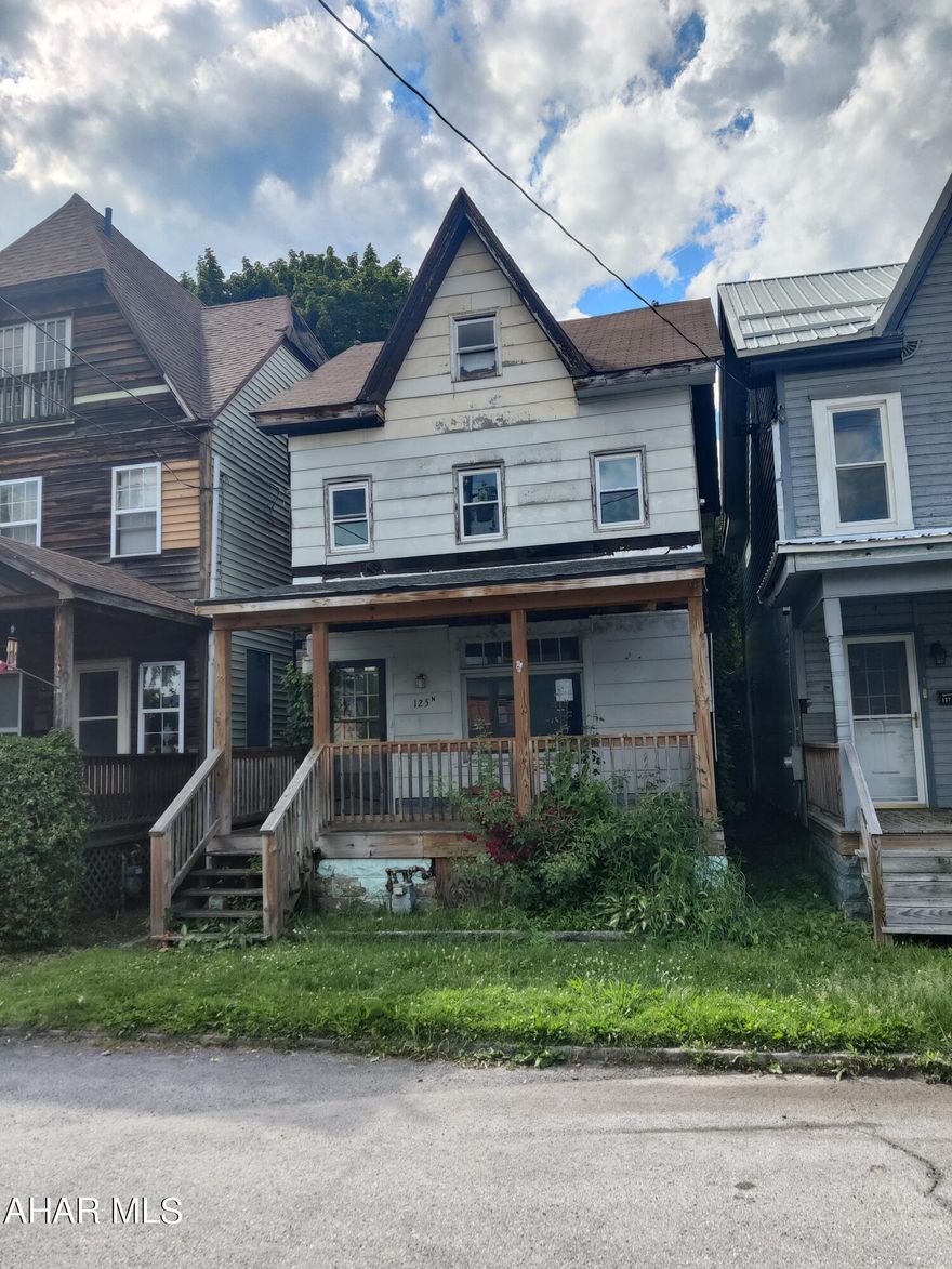 BRING OFFERS! Great Potential for this 4 BR 1.5 Bath House in Juniata. House needs significant work including drywall and fixtures in the kitchen and bathroom. Many new windows. Nice flat yard and good layout. Great Project House for those who can take on the challenge.