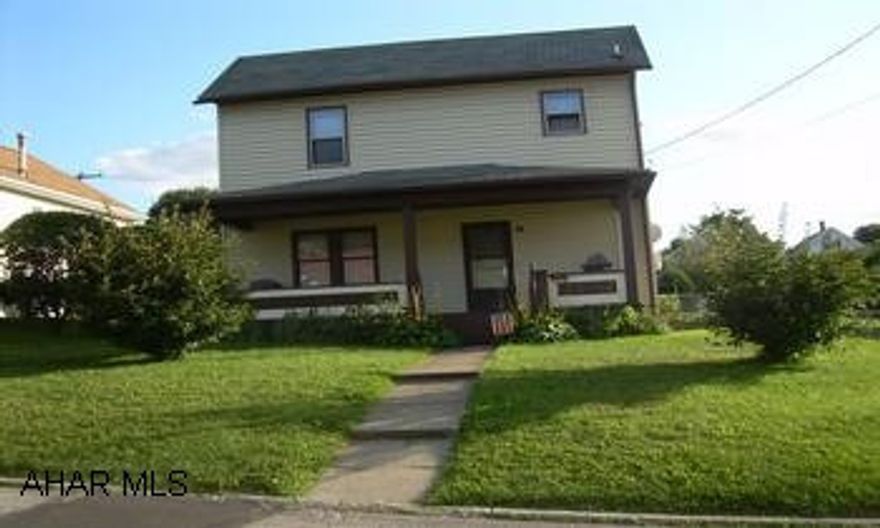 Must See! 2 story vinyl siding, fenced yard, beautiful newer kitchen & close to schools. Great Starter! 24 hour notice to show. Call Nancy @ 471-6799 Must See! 2 story vinyl siding, fenced yard, beautiful newer kitchen & close to schools. Great Starter! 24 hour notice to show. Call Nancy @ 471-6799
