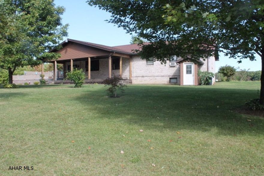 If you are looking for first floor living look no futher. This home has it all from a stone wall fire place,1stfl. Master bed & bath to a great laundry room . Enjoy your time on the large deck or at the pool.Check this one out...