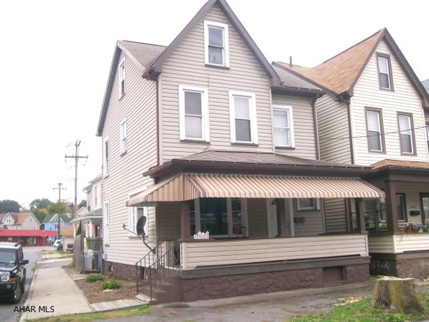 Some new windows. Fenced in yard. Back deck. Corner lot.