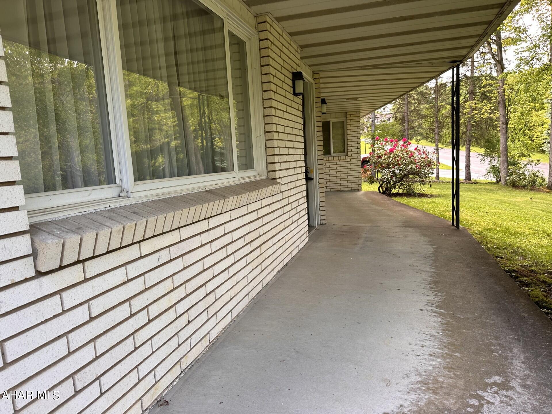 Crestwood - Residential