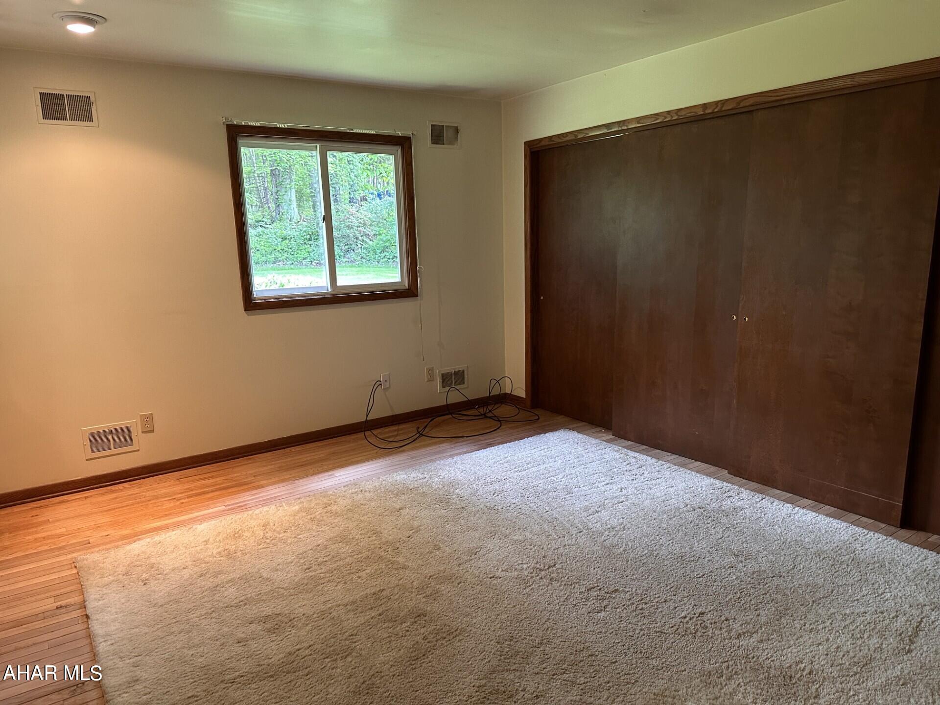 Crestwood - Residential